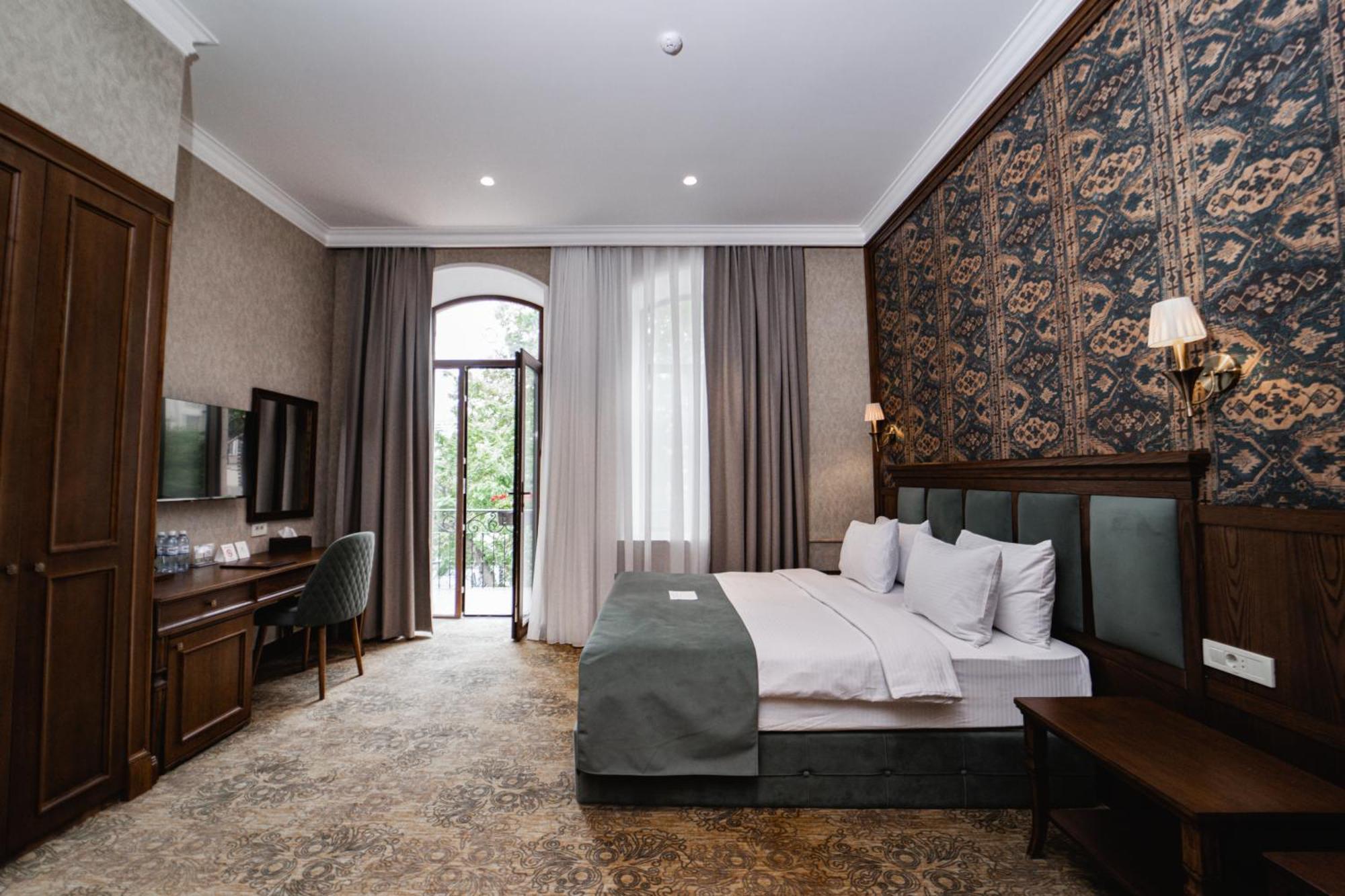 Midway Baku Hotel Eksteriør billede