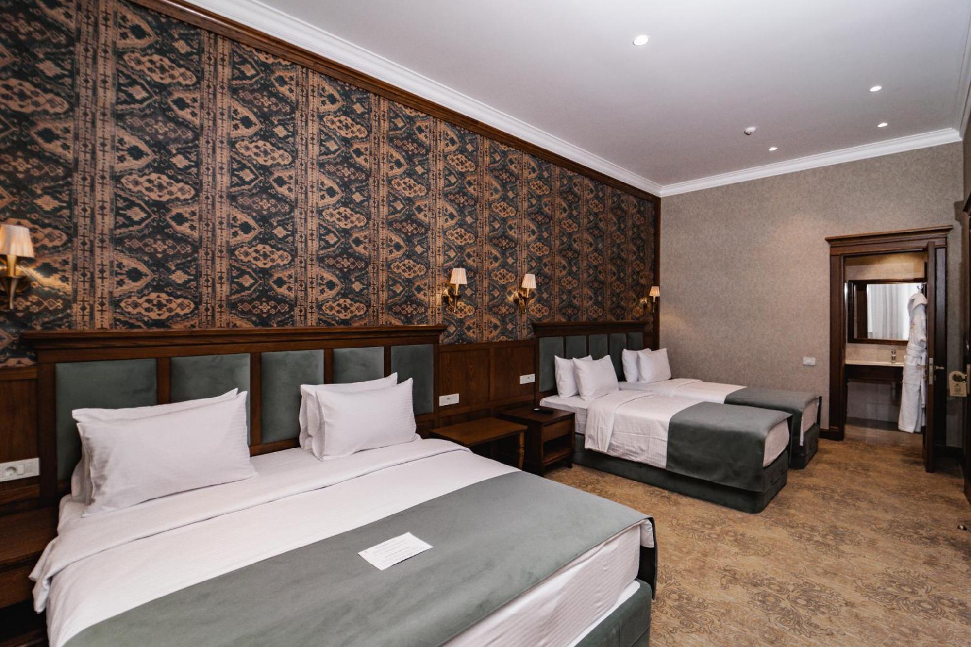 Midway Baku Hotel Eksteriør billede